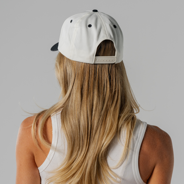 The HydroJug Hat D3
